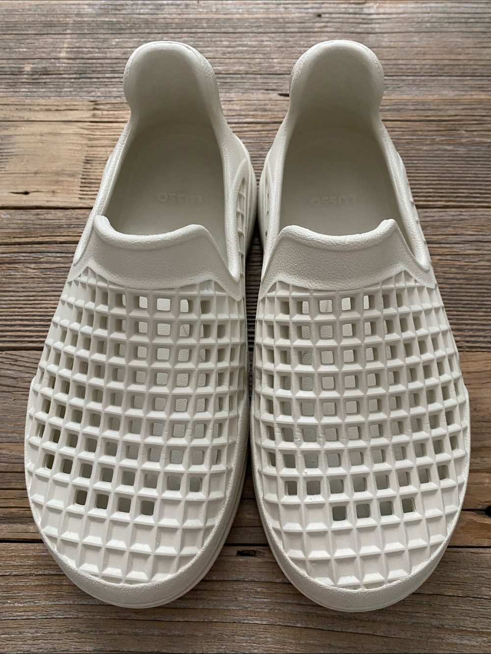 Lusso Cloud Scenario Slip-Ons. White. 8.